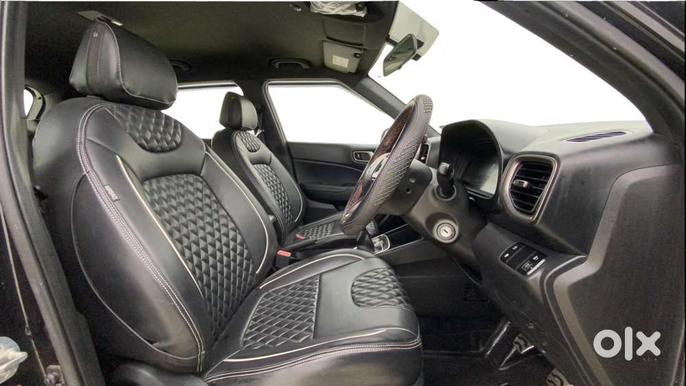 Hyundai Venue S (o) 1.2 Petrol Knight Edition, 2024, Petrol