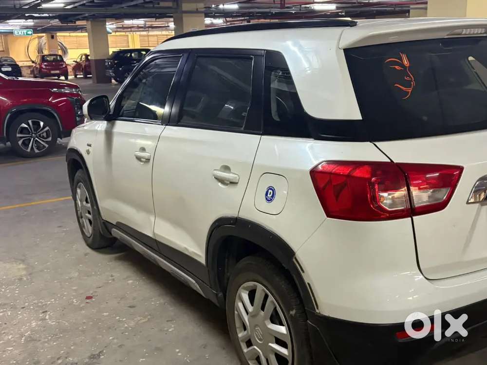 Maruti Suzuki White Brezza Diesel Good Condition