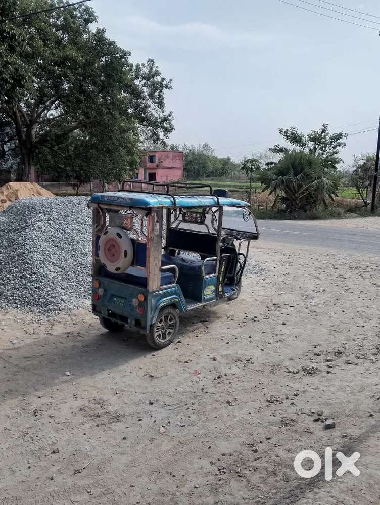 Thukral E Rickshaw Achcha Connection Mein Teen Tyre Naya