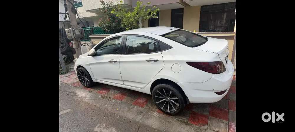 Hyundai Verna Fluidic Sx 2015