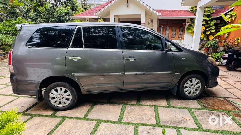 Toyota Innova Diesel 2011