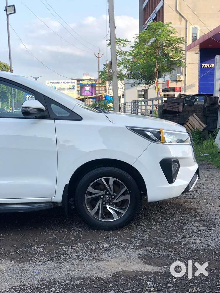 Toyota Innova Crysta [2020-ongoing] 2.4 Gx At 8 Str, 2021, Diesel