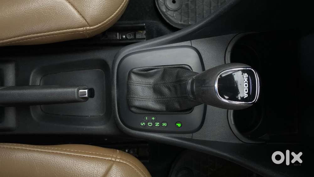Skoda Rapid 1.0 Ambition Tsi At, 2021, Petrol
