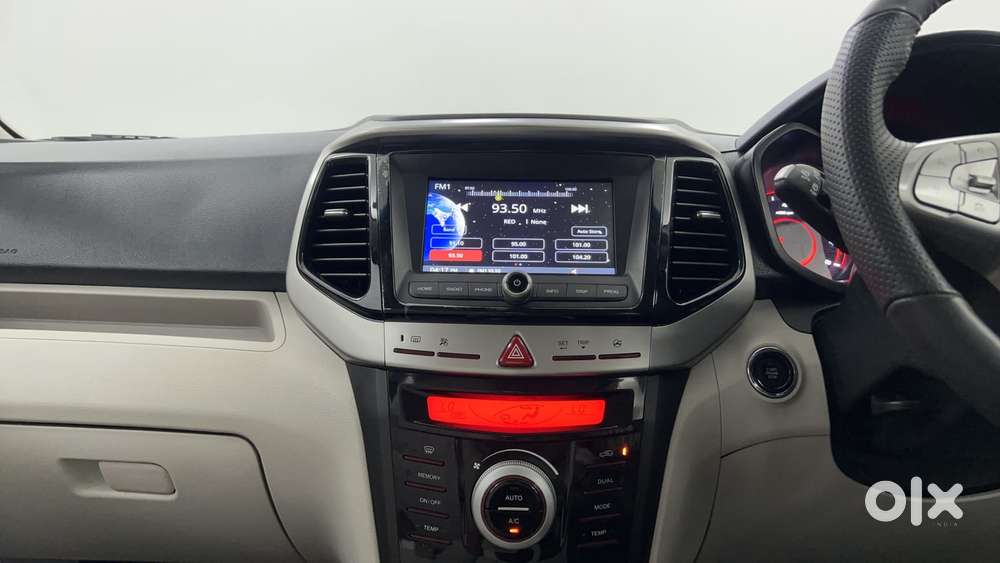 Mahindra Xuv300 1.2 W8 (o) Amt Petrol, 2022, Petrol