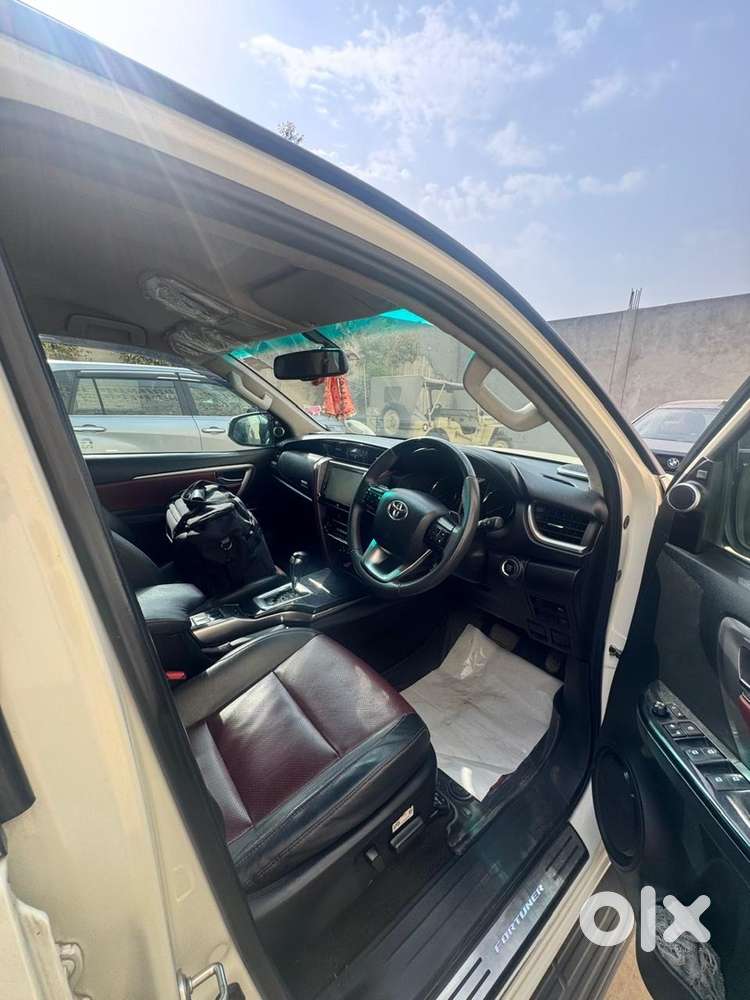 Toyota Fortuner Legender 2022