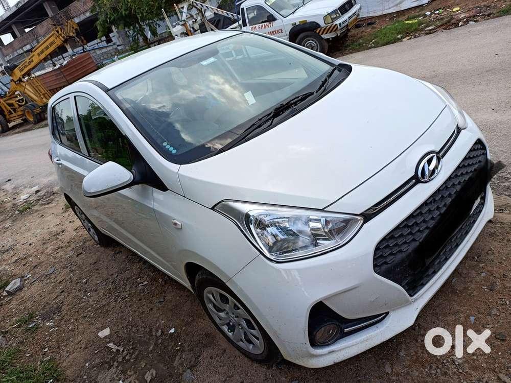 Hyundai Grand I10 2017 Petrol Well Maintained