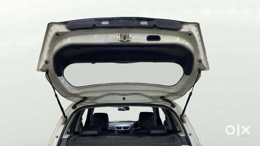 Maruti Suzuki Swift Vxi, 2015, Petrol