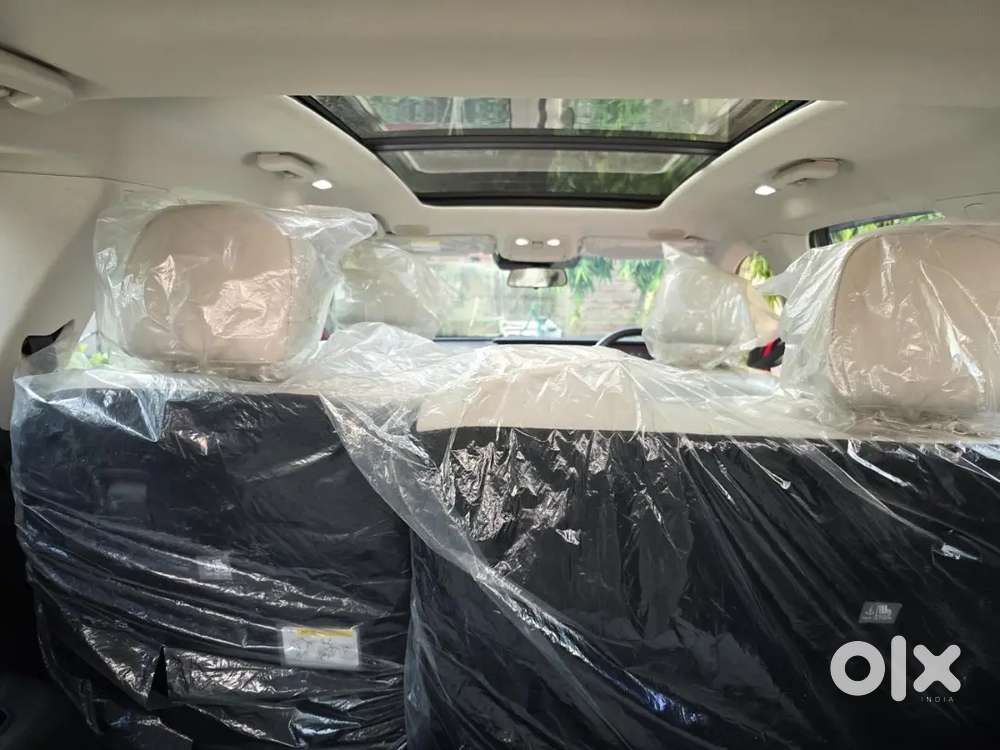Mahindra Xuv700 Ax7 2023