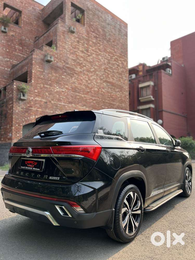 Mg Hector Plus Sharp Pro 1.5 Turbo Petrol Cvt 6 Str, 2024, Petrol