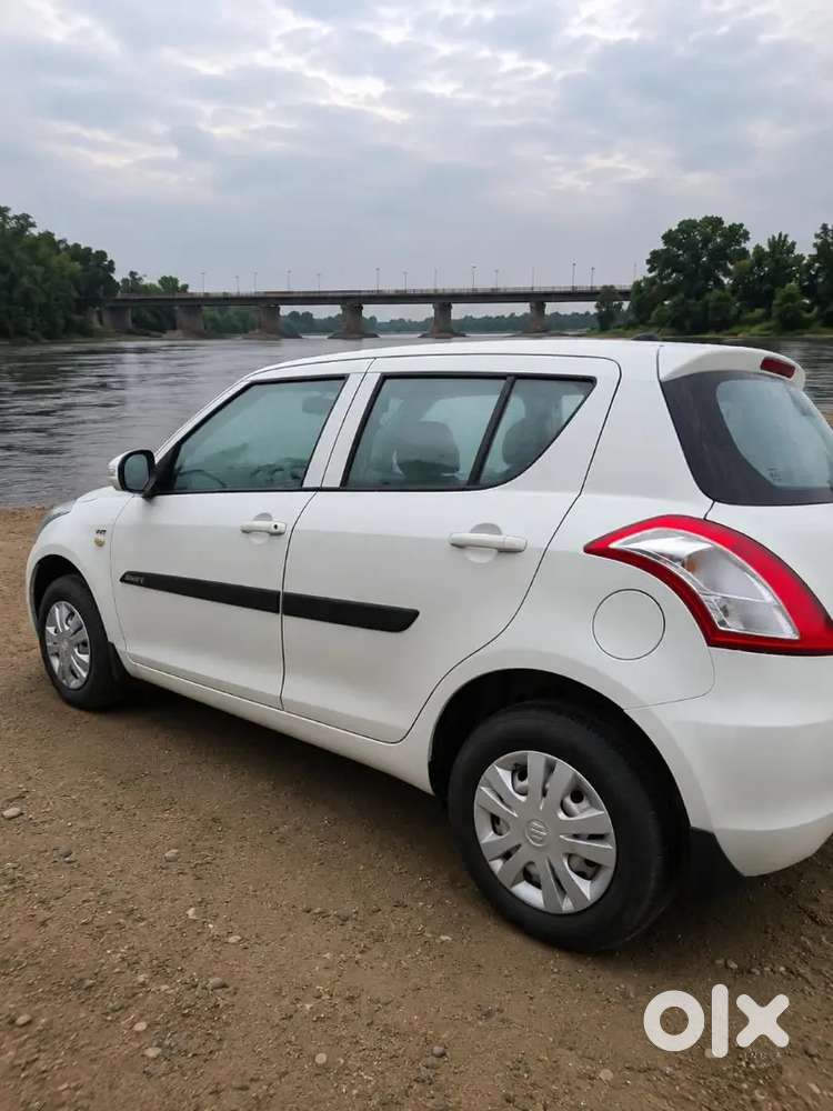 Maruti Suzuki Swift 2014 Petrol Manual