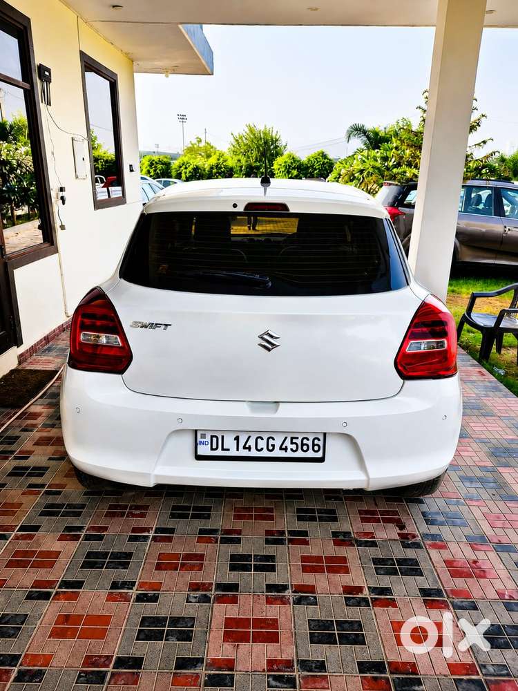 Maruti Suzuki Swift Amt Zxi Plus, 2022, Petrol