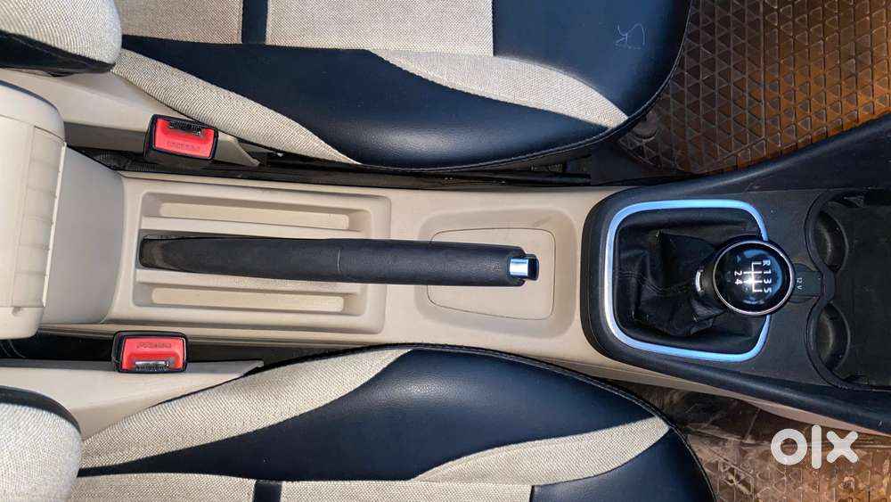 Volkswagen Ameo 1.2 Mpi Highline 16 Alloy, 2017, Petrol