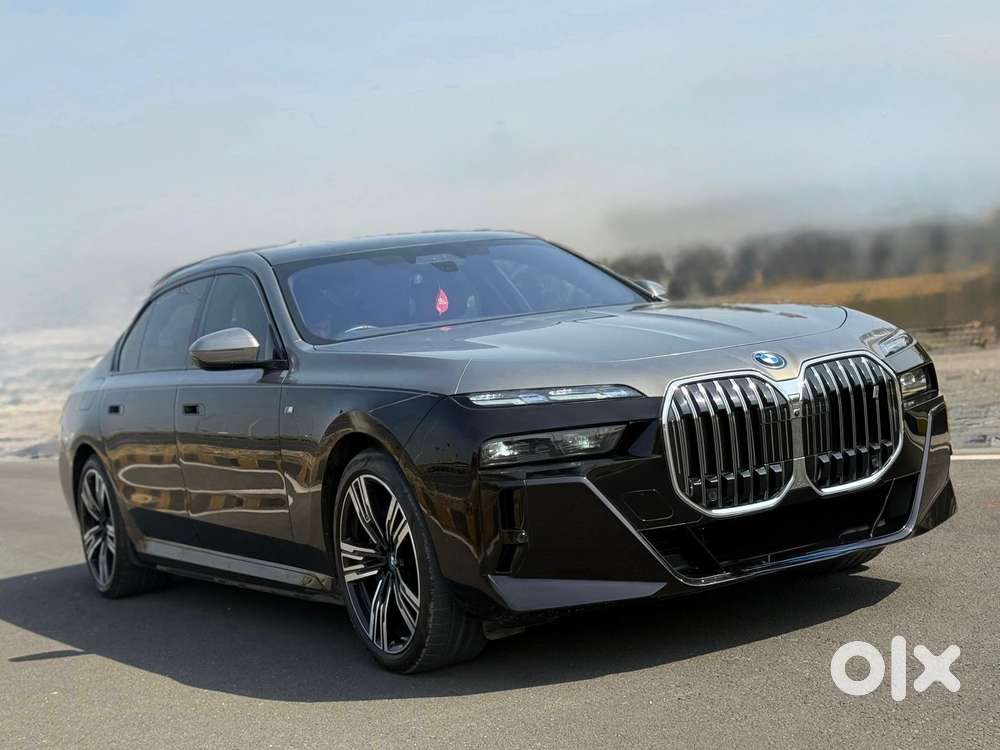 Bmw I7 Xdrive60, 2023, Electric