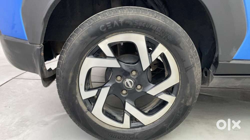 Nissan Magnite 1.0 Xv Premium Dual Tone, 2024, Petrol