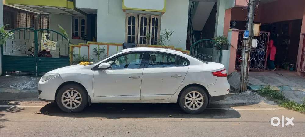 Renault Fluence 2012 Petrol 120000 Km Driven