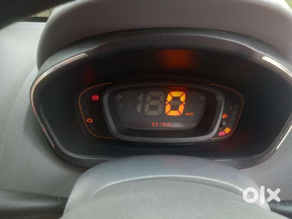 Renault Kwid Rxt 3703 2016