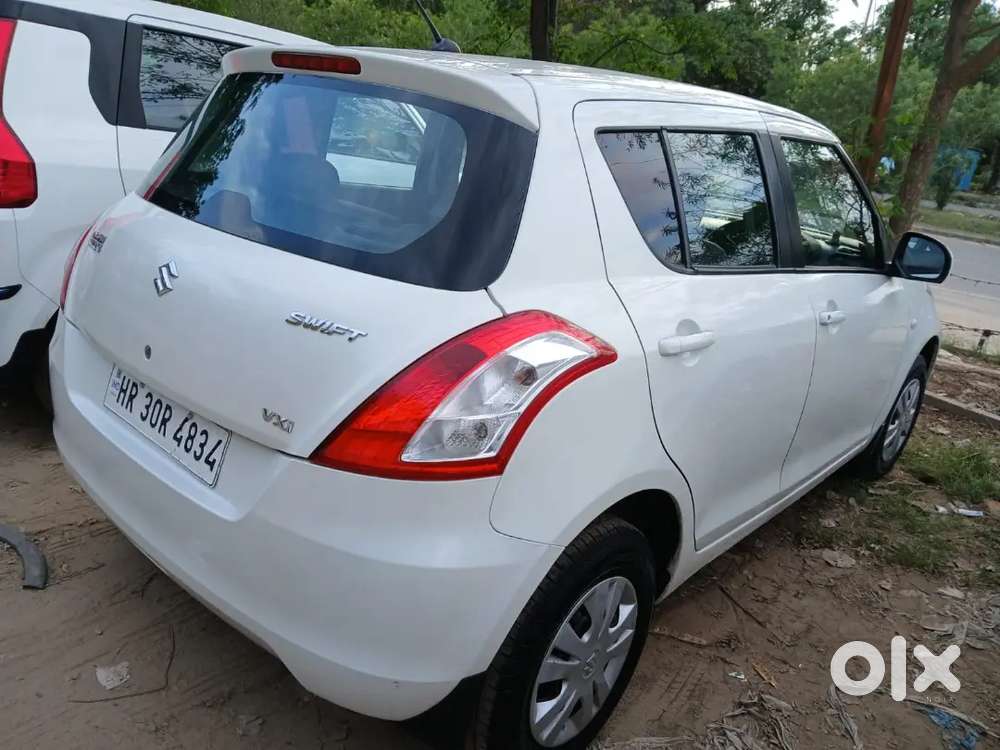 Maruti Suzuki Swift Vxi 2017