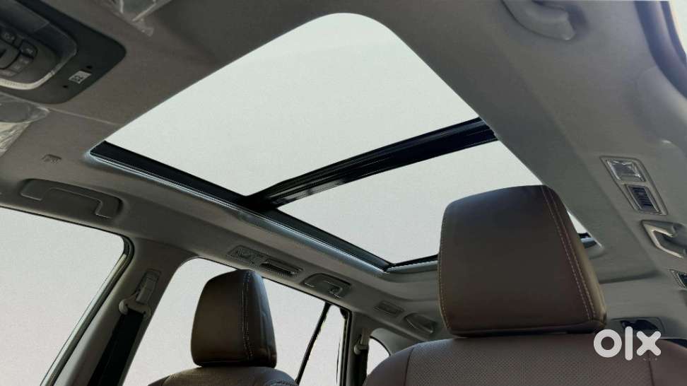 Toyota Innova Hycross 2.0 Zx Hybrid 7 Str, 2024, Petrol