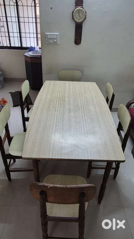 Used Dining Table and Chair Set (6 Chairs) Sofa Dining