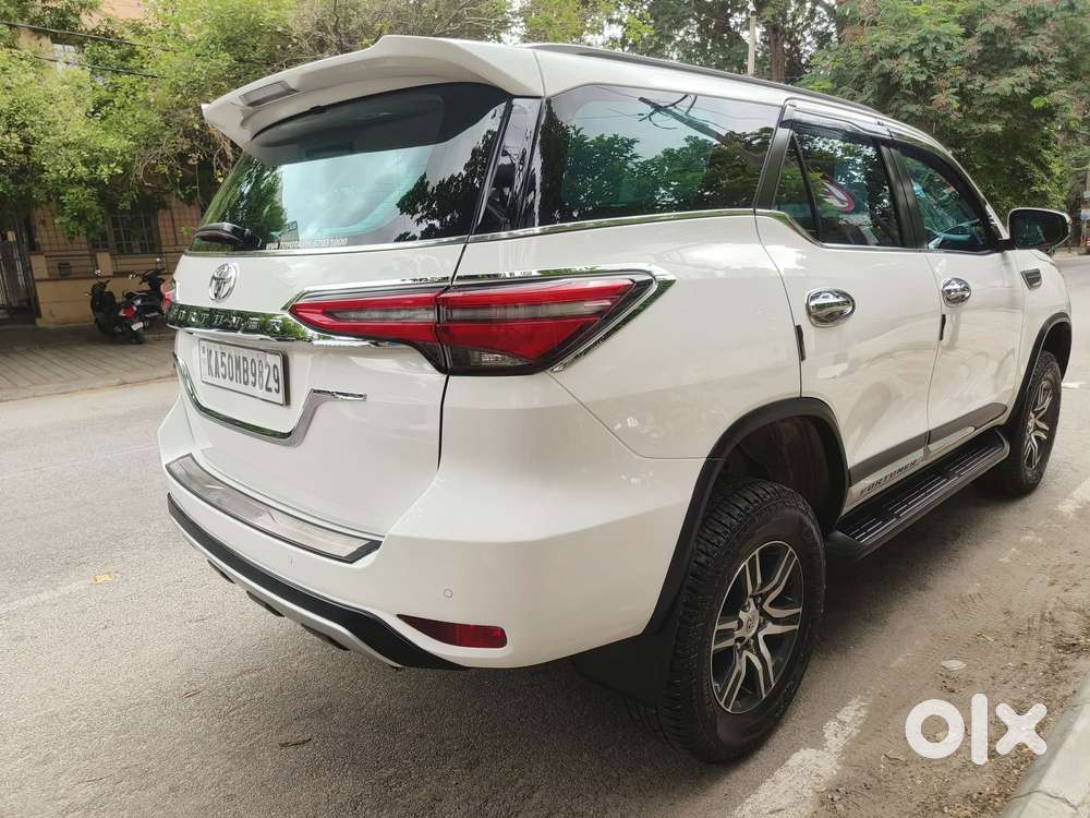 Toyota Fortuner [2021-ongoing] 2.8 2wd Diesel At, 2023, Diesel