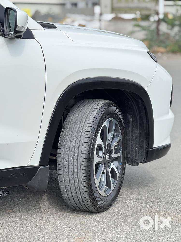 Maruti Suzuki Grand Vitara 1.5 Alpha Plus Intelligent Hybrid Ecvt, 2..