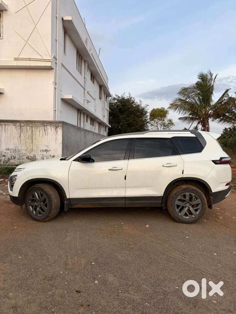 2022 Tata Safari Diesel Manual