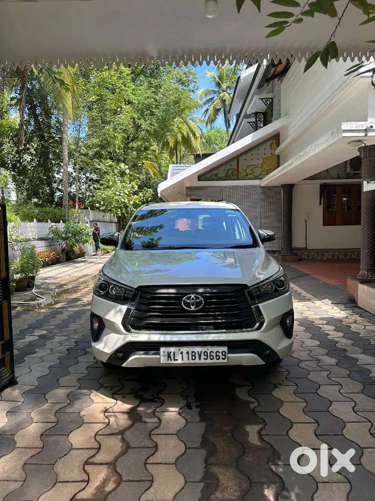 Toyota Innova Crysta 2022 Diesel Well Maintained
