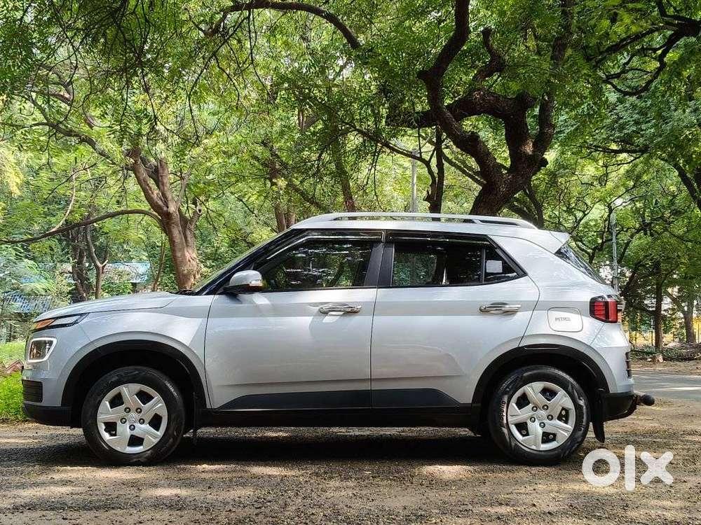 Hyundai Venue Sx Mt, 2022