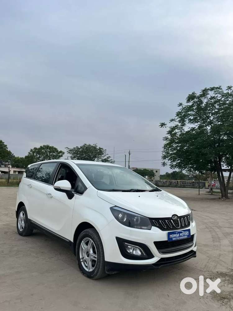 Mahindra Marazzo M6, 2019, Diesel
