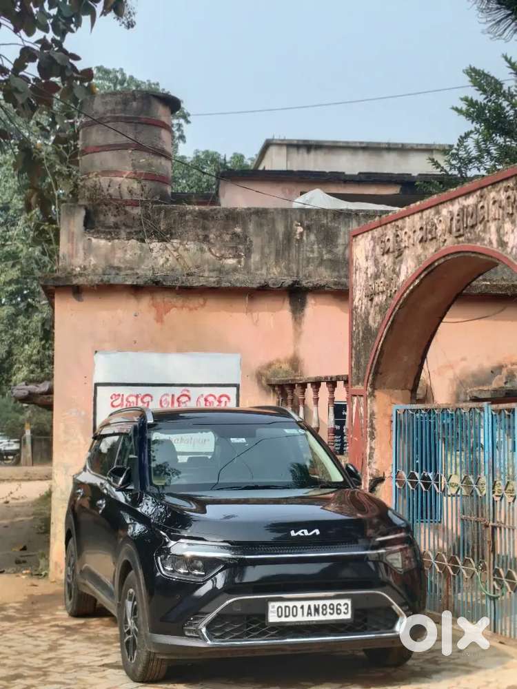 Kia Carens 2022 Petrol Good Condition
