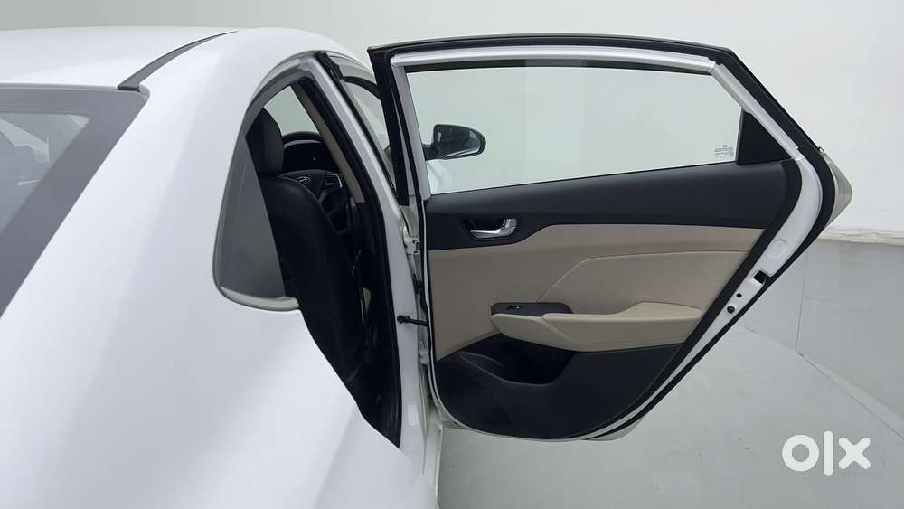 Hyundai Verna [2015-2017] Fluidic 4s 1.6 Crdi Sx (o) At, 2018, Petro..