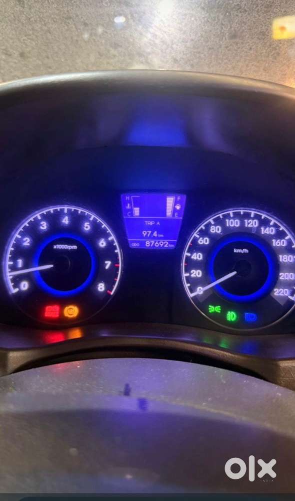 Hyundai Verna 1.6 Sx, 2011, Petrol
