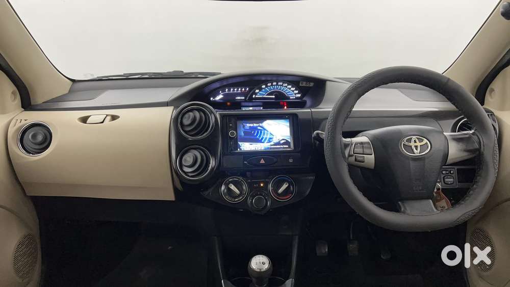 Toyota Etios Liva Vx Dual Tone, 2017, Petrol