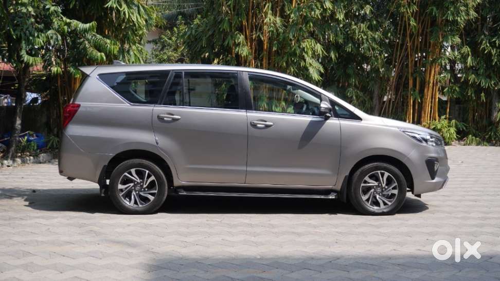 Toyota Innova Crysta [2020-ongoing] 2.4 Gx At 8 Str, 2021, Diesel