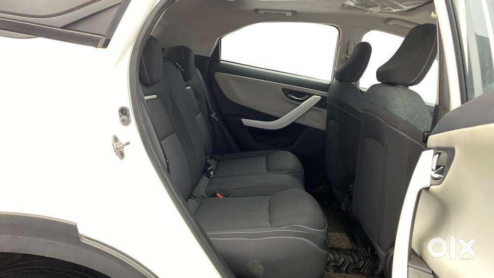 Tata Nexon Creative Plus S 1.2 Revotron Petrol 6 Mt, 2023, Petrol