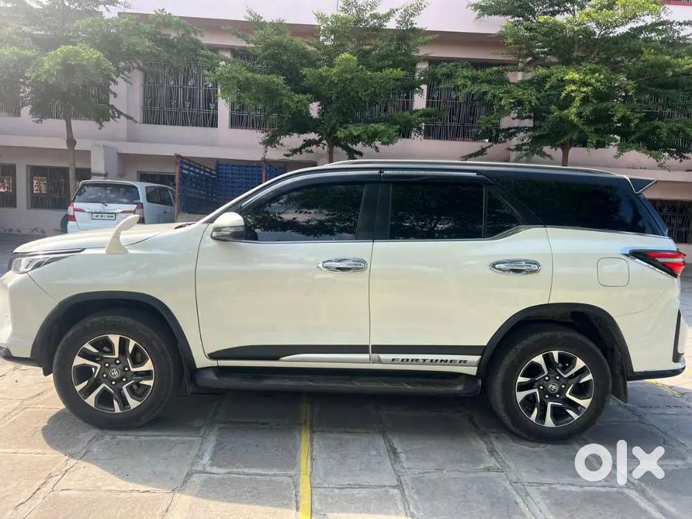 Toyota Fortuner Legender 2021
