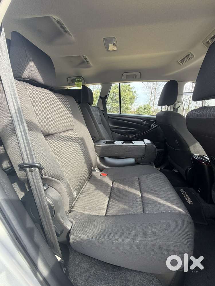 Toyota Innova Crysta [2020-ongoing] 2.4 Gx 7 Str, 2022, Diesel