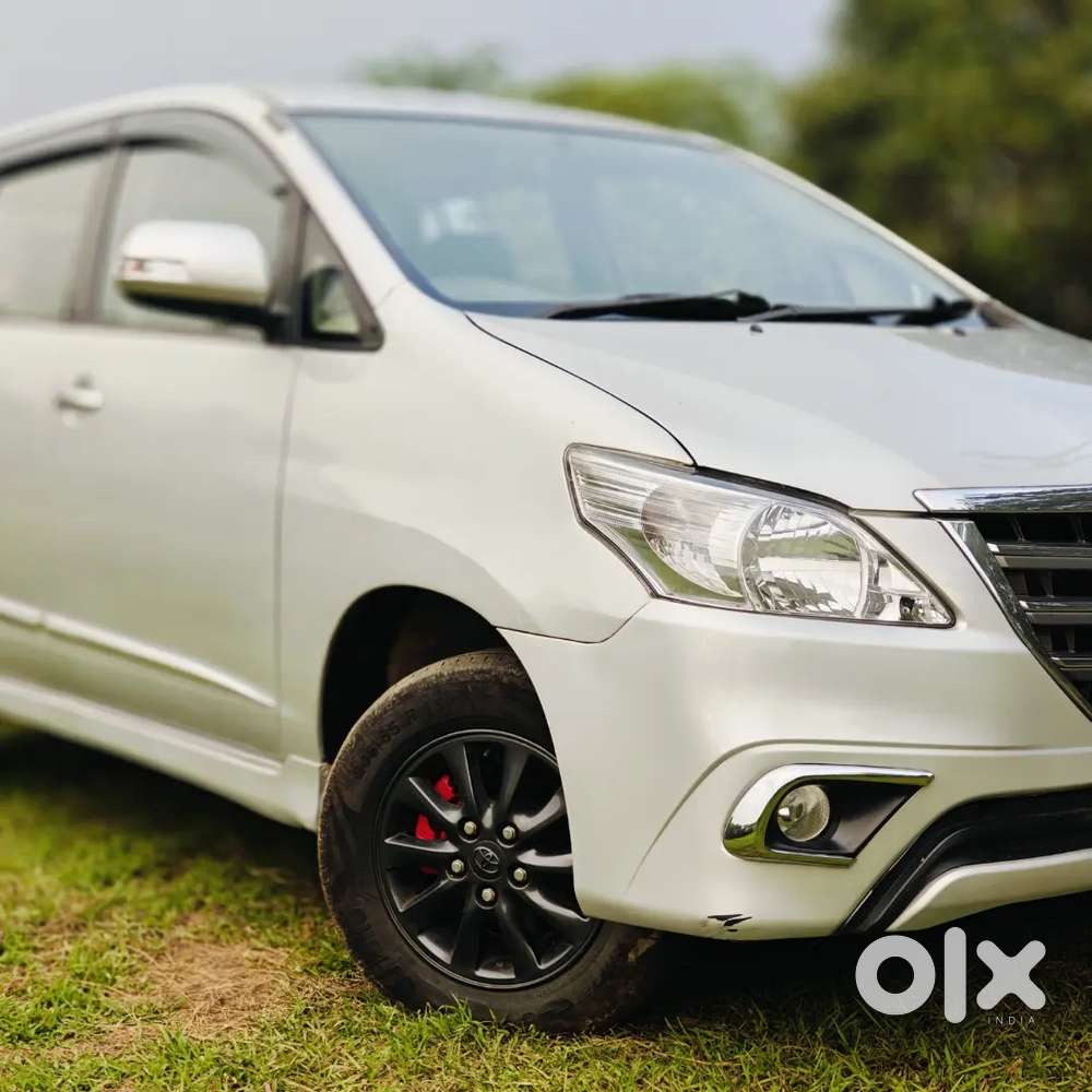 Toyota Innova 2.5 V 2014 Reregistered
