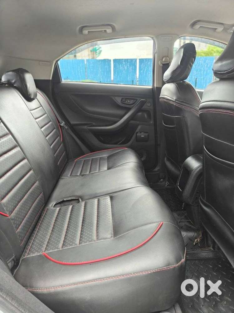 Tata Nexon Fearless Plus (ps) 1.2 Icng 6mt Red Dark Edition, 2025, C..