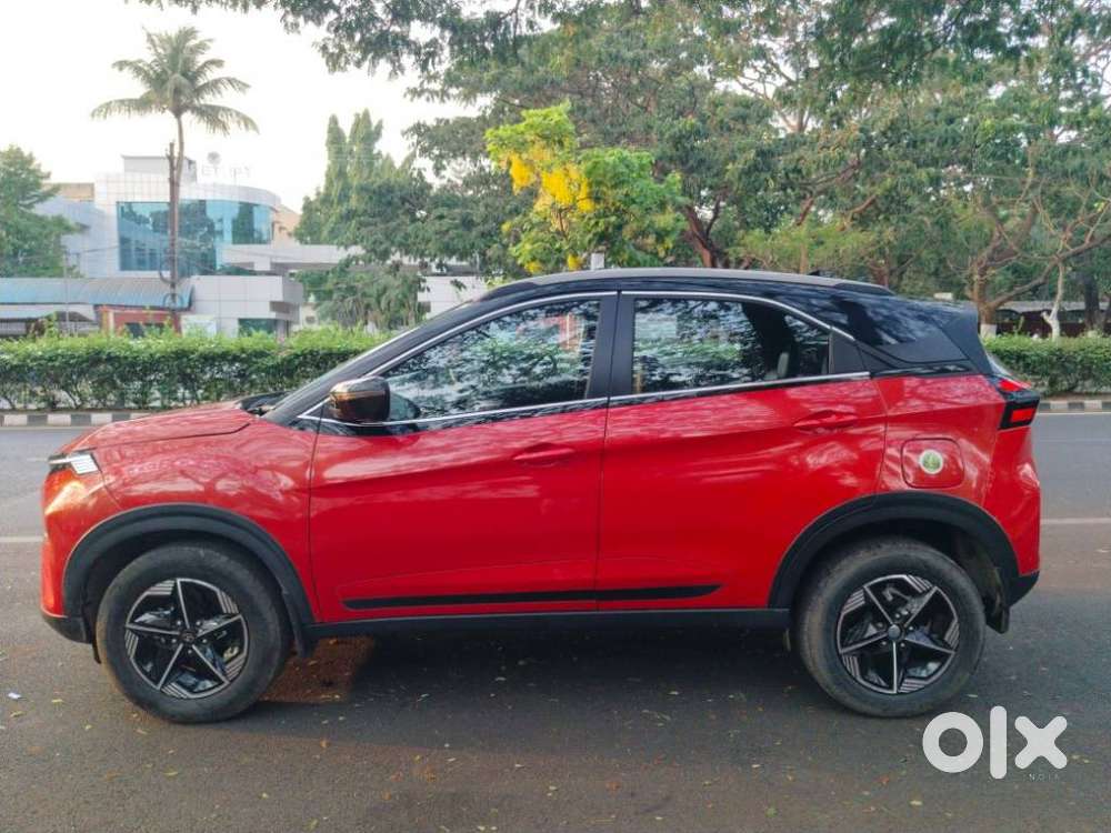 Tata Nexon, 2023, Petrol
