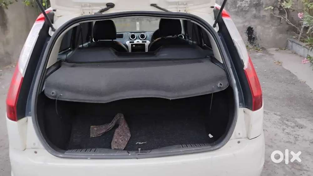 Ford Figo Petrol Exi 2012