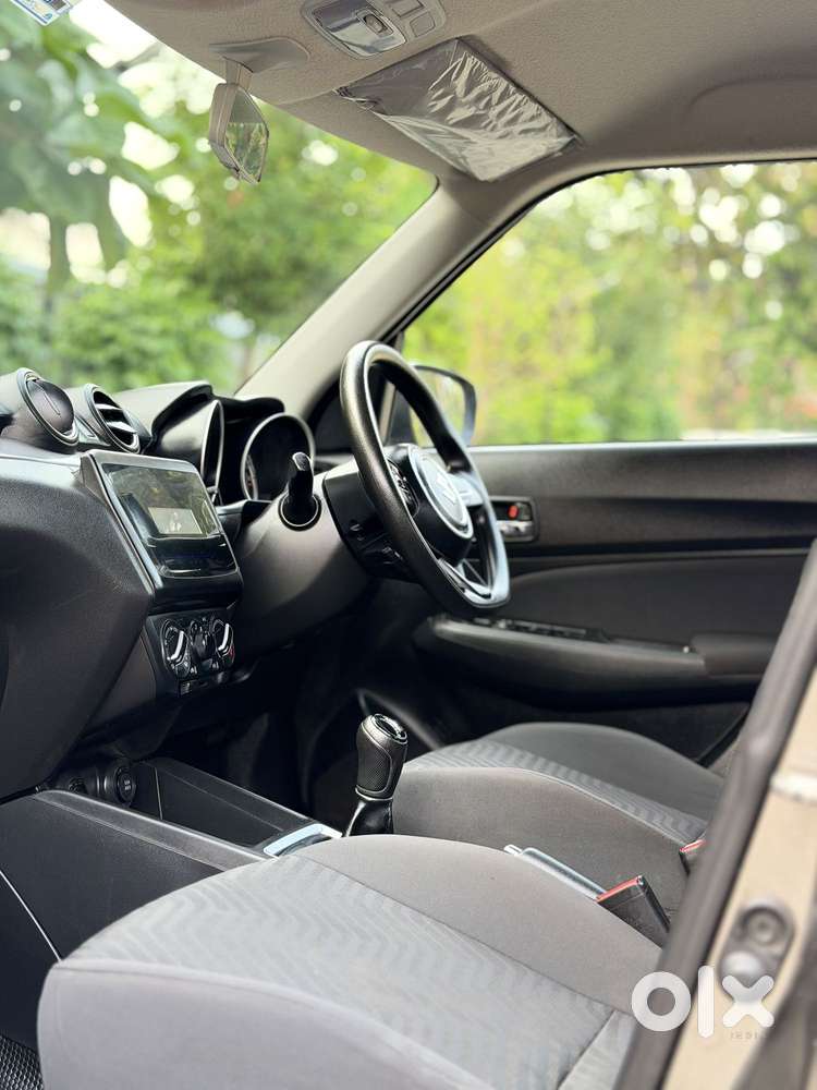 Maruti Suzuki Swift Vxi Optional, 2023, Petrol