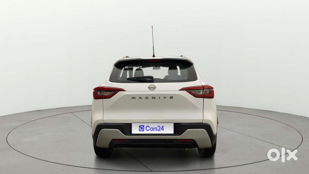 Nissan Magnite 1.0 Xv, 2022, Petrol
