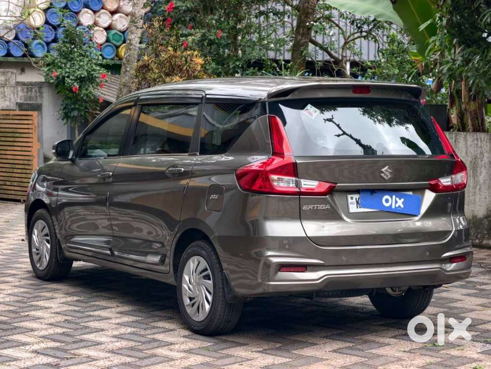 Maruti Suzuki Ertiga 1.5 Vxi Shvs, 2022, Cng & Hybrids