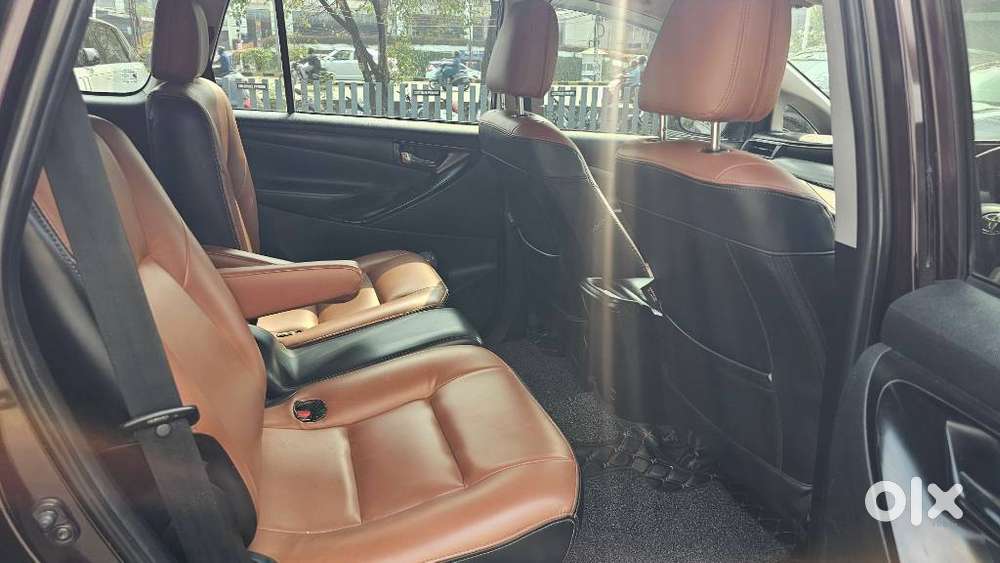 Toyota Innova Crysta 2.4 G Mt 7 Str, 2016, Diesel