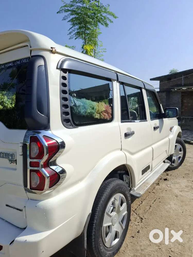 Mahindra Scorpio 2.2 S4 2016