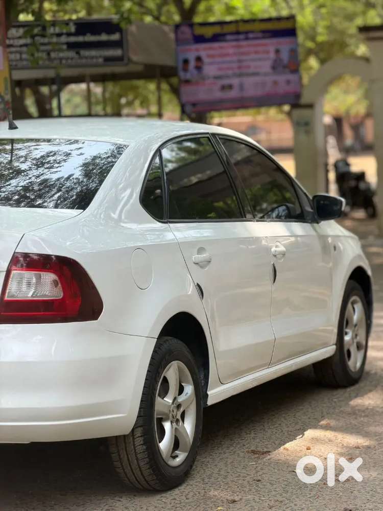 Skoda Rapid 2015 Diesel 95000 Km Driven