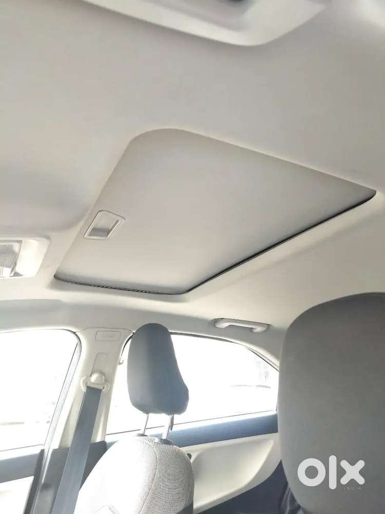 Tata Nexon 2025 Petrol Well Maintained
