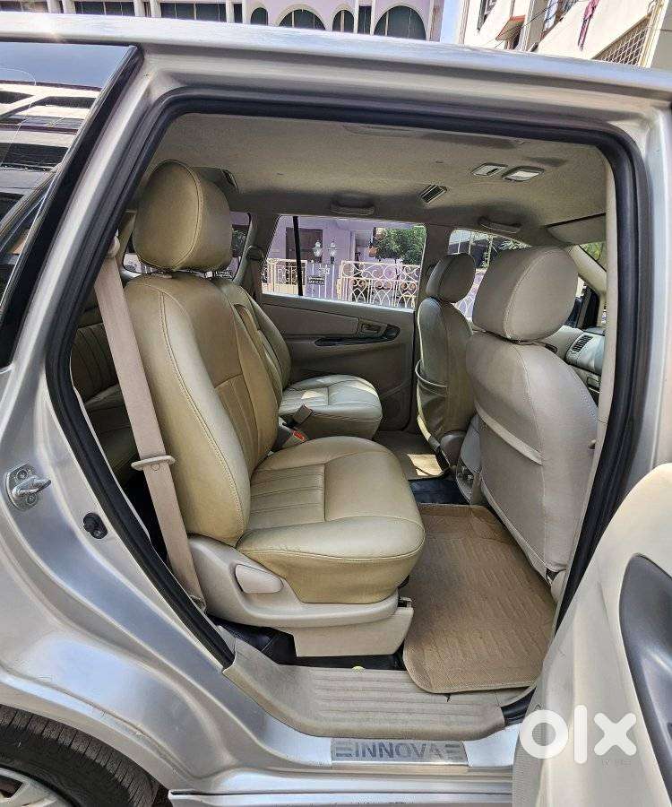 Toyota Innova 2.5 G (diesel) 7 Seater Bs Iv, 2014, Diesel