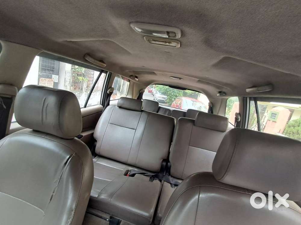 Toyota Innova 2.5 G (diesel) 8 Seater, 2016, Diesel